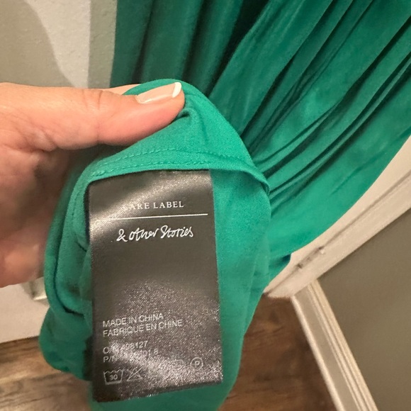 SOLD!!! Green Pleated Midi Dress - Picture 5 of 7